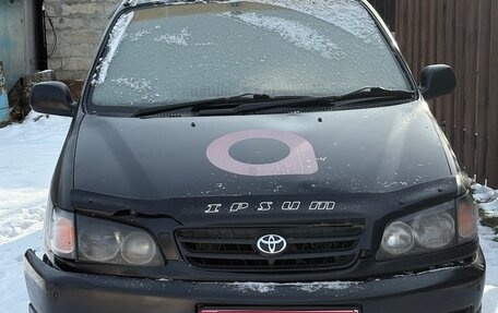 Toyota Ipsum II, 2000 год, 500 000 рублей, 1 фотография