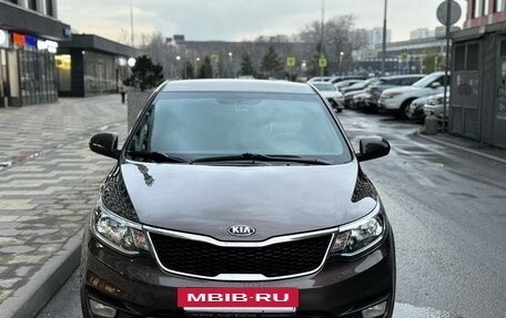 KIA Rio III рестайлинг, 2015 год, 1 360 000 рублей, 2 фотография