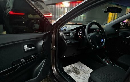 KIA Rio III рестайлинг, 2015 год, 1 360 000 рублей, 16 фотография