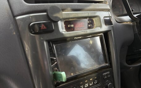 Toyota Ipsum II, 2000 год, 500 000 рублей, 5 фотография