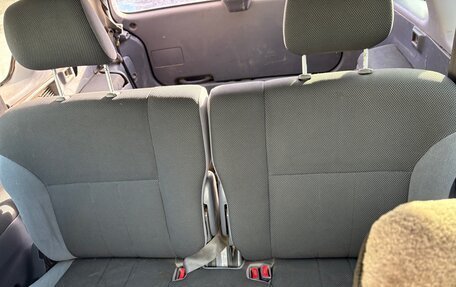 Toyota Ipsum II, 2000 год, 500 000 рублей, 7 фотография