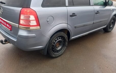 Opel Zafira B, 2011 год, 650 000 рублей, 2 фотография