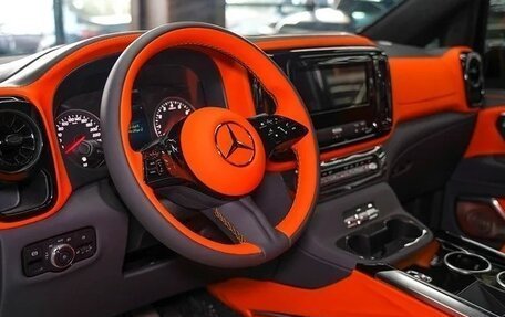 Mercedes-Benz V-Класс, 2025 год, 14 300 000 рублей, 4 фотография