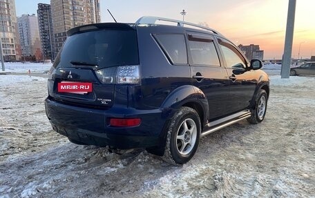 Mitsubishi Outlander III рестайлинг 3, 2010 год, 900 000 рублей, 4 фотография