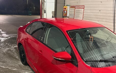 Volkswagen Jetta VI, 2011 год, 920 000 рублей, 4 фотография