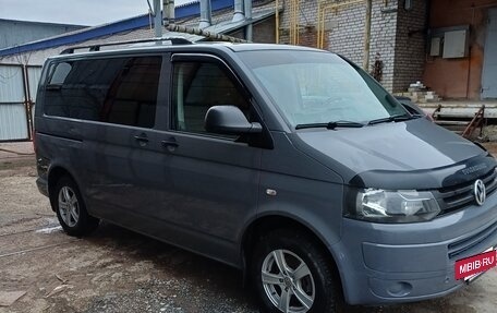 Volkswagen Caravelle T5, 2011 год, 1 750 000 рублей, 2 фотография