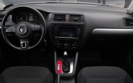 Volkswagen Jetta VI, 2013 год, 1 135 000 рублей, 7 фотография