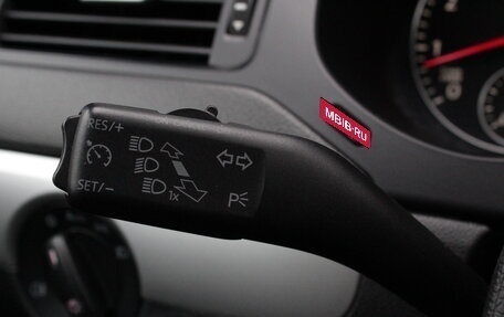 Volkswagen Jetta VI, 2013 год, 1 135 000 рублей, 10 фотография