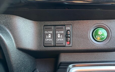 Honda Stepwgn IV, 2016 год, 1 870 000 рублей, 9 фотография