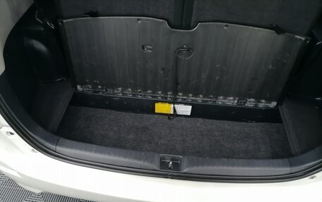 Toyota Wish II, 2017 год, 1 620 000 рублей, 25 фотография