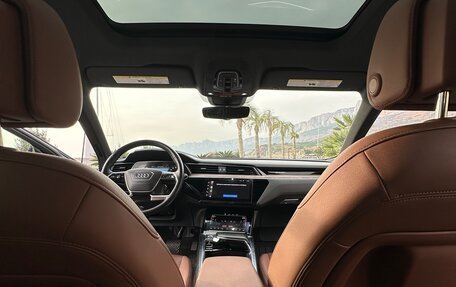 Audi e-tron I, 2019 год, 4 250 000 рублей, 15 фотография