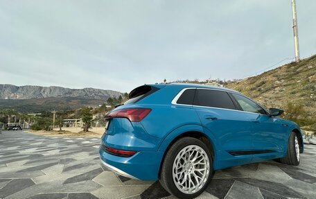 Audi e-tron I, 2019 год, 4 250 000 рублей, 10 фотография