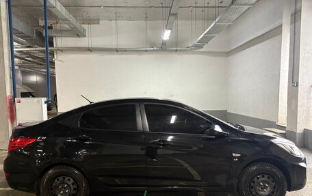 Hyundai Solaris II рестайлинг, 2011 год, 690 000 рублей, 5 фотография