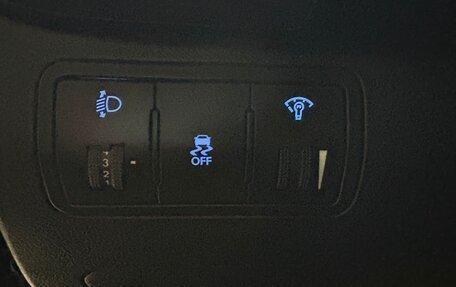 Hyundai Solaris II рестайлинг, 2011 год, 690 000 рублей, 14 фотография