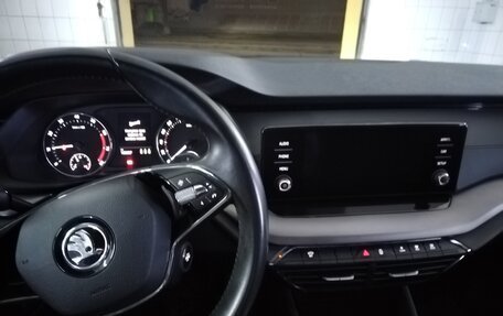 Skoda Octavia IV, 2021 год, 1 600 000 рублей, 9 фотография