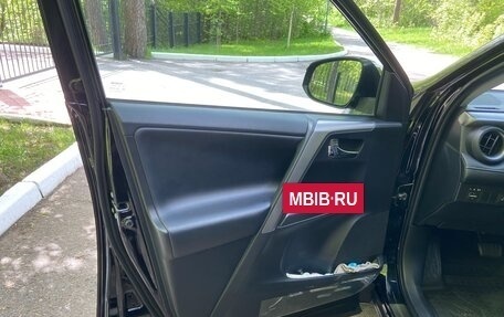 Toyota RAV4, 2019 год, 3 010 000 рублей, 4 фотография