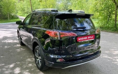 Toyota RAV4, 2019 год, 3 010 000 рублей, 6 фотография