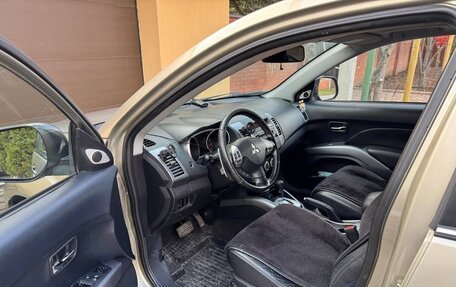 Mitsubishi Outlander III рестайлинг 3, 2008 год, 1 500 000 рублей, 5 фотография