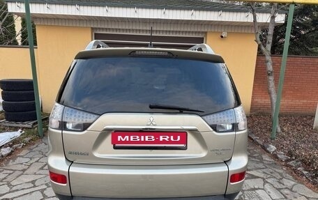 Mitsubishi Outlander III рестайлинг 3, 2008 год, 1 500 000 рублей, 14 фотография