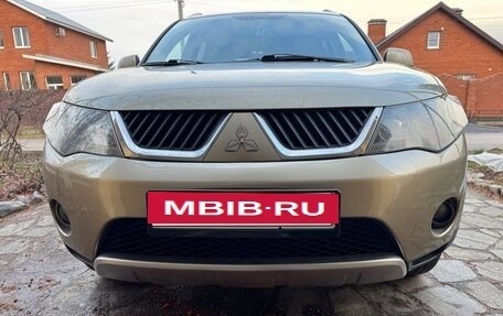 Mitsubishi Outlander III рестайлинг 3, 2008 год, 1 500 000 рублей, 17 фотография