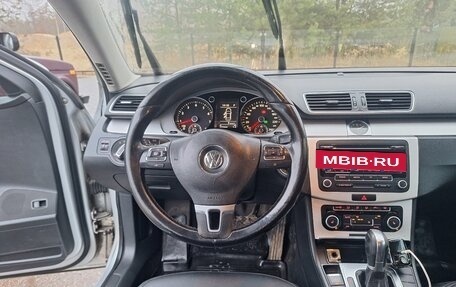 Volkswagen Passat B7, 2011 год, 870 000 рублей, 13 фотография