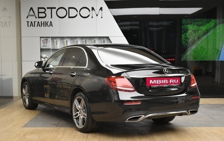 Mercedes-Benz E-Класс, 2019 год, 3 490 000 рублей, 5 фотография