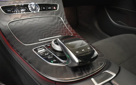 Mercedes-Benz E-Класс, 2019 год, 3 490 000 рублей, 22 фотография