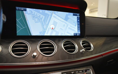 Mercedes-Benz E-Класс, 2019 год, 3 490 000 рублей, 19 фотография