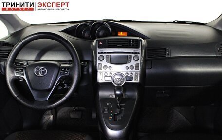 Toyota Verso I, 2010 год, 897 000 рублей, 13 фотография