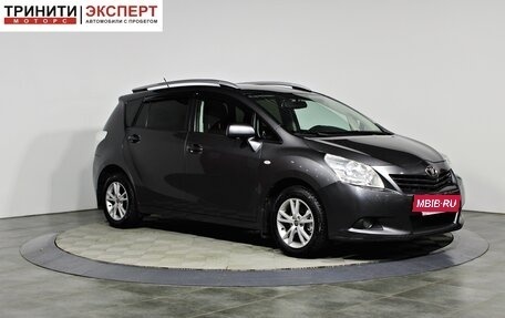 Toyota Verso I, 2010 год, 897 000 рублей, 3 фотография