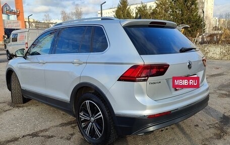 Volkswagen Tiguan II, 2019 год, 2 700 000 рублей, 2 фотография