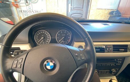 BMW 3 серия, 2011 год, 1 300 000 рублей, 3 фотография