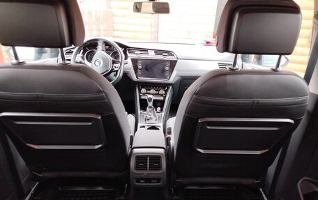 Volkswagen Touran III, 2020 год, 1 870 000 рублей, 10 фотография