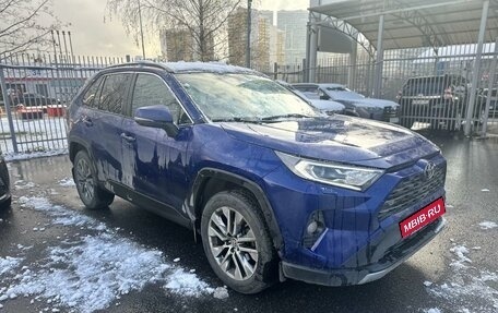 Toyota RAV4, 2021 год, 3 199 000 рублей, 2 фотография