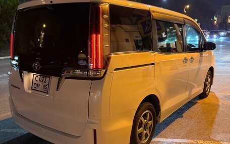 Toyota Esquire I, 2019 год, 2 500 000 рублей, 5 фотография