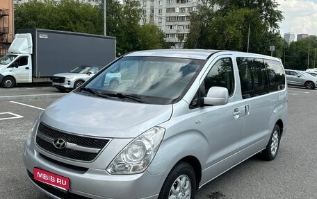 Hyundai Grand Starex Grand Starex I рестайлинг 2, 2010 год, 850 000 рублей, 1 фотография