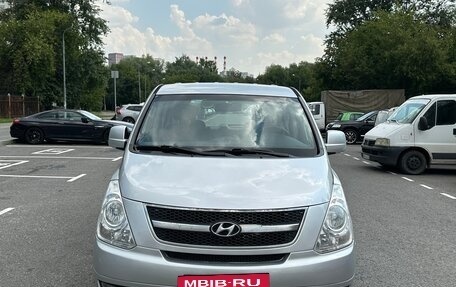 Hyundai Grand Starex Grand Starex I рестайлинг 2, 2010 год, 850 000 рублей, 2 фотография