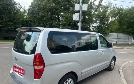 Hyundai Grand Starex Grand Starex I рестайлинг 2, 2010 год, 850 000 рублей, 11 фотография