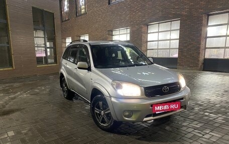 Toyota RAV4, 2004 год, 649 000 рублей, 2 фотография