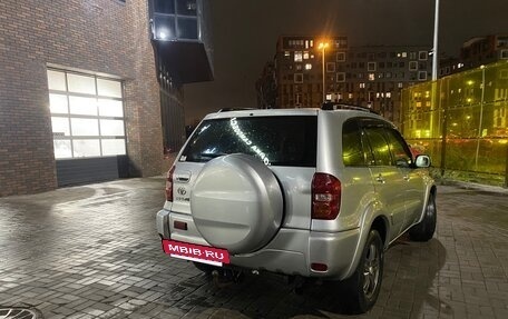 Toyota RAV4, 2004 год, 649 000 рублей, 4 фотография