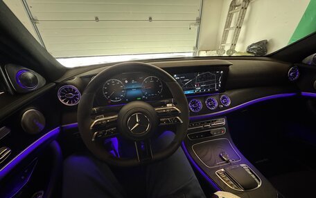 Mercedes-Benz E-Класс, 2021 год, 6 000 000 рублей, 11 фотография