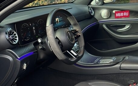 Mercedes-Benz E-Класс, 2021 год, 6 000 000 рублей, 9 фотография