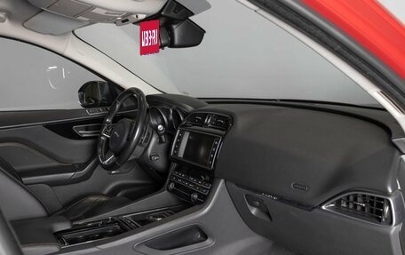 Jaguar F-Pace, 2017 год, 2 450 000 рублей, 4 фотография