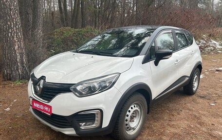 Renault Kaptur I рестайлинг, 2017 год, 1 150 000 рублей, 1 фотография