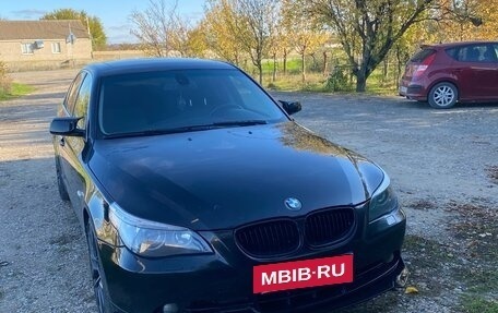 BMW 5 серия, 2005 год, 900 000 рублей, 3 фотография