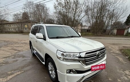 Toyota Land Cruiser 200, 2015 год, 6 800 000 рублей, 7 фотография