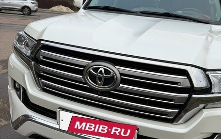 Toyota Land Cruiser 200, 2015 год, 6 800 000 рублей, 8 фотография