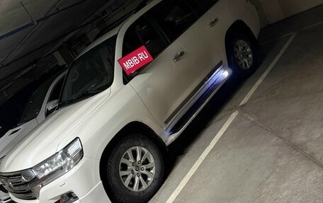 Toyota Land Cruiser 200, 2015 год, 6 800 000 рублей, 12 фотография