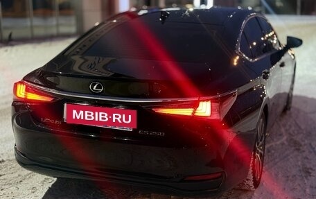 Lexus ES VII, 2019 год, 3 700 000 рублей, 5 фотография