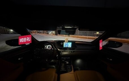 Lexus ES VII, 2019 год, 3 700 000 рублей, 13 фотография